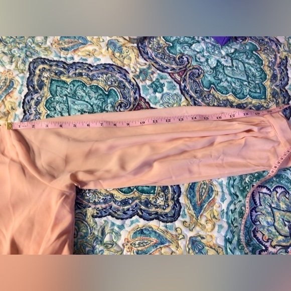 Peachy-orange long gown with V-neckline and A-line silhouette (0088) - Picture 7 of 8